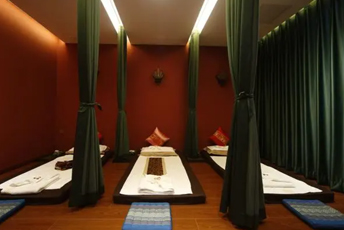 西安碑林泰式按摩的被动瑜伽：当身体被折叠成诗